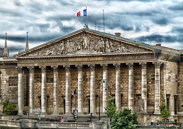 El delegado del Gobierno en Madrid impulsa programas de nuevas masculinidades y educación sexual en colegios – El Debate — Análisis para Familias de Madrid