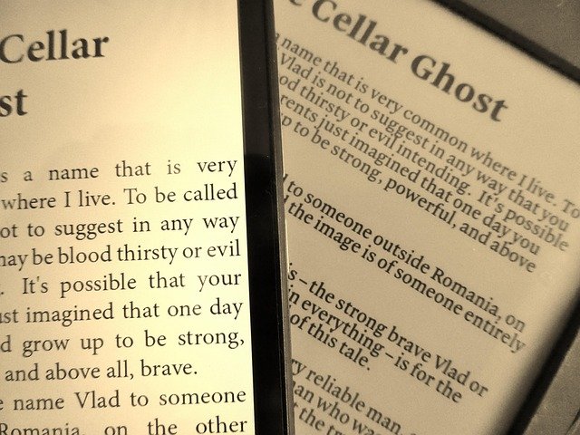 Libros de Texto Digitales vs. Físicos Madrid — Colegios Públicos, Concertados y Privados, Análisis de Costes y Adopción Tecnológica