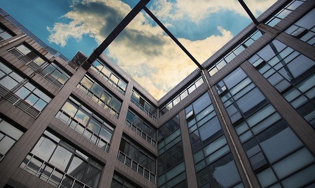 Universidades Públicas vs Privadas Madrid: Coste, Acceso y Calidad Comparados